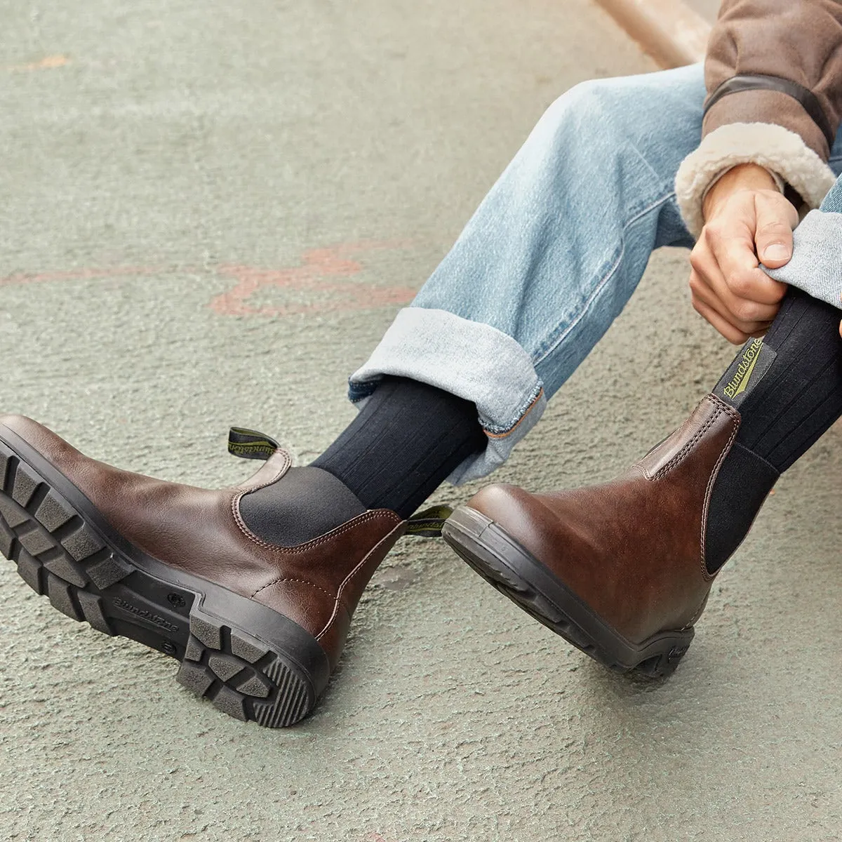 2116 Chelsea Boot in Brown from Blundstone alt style