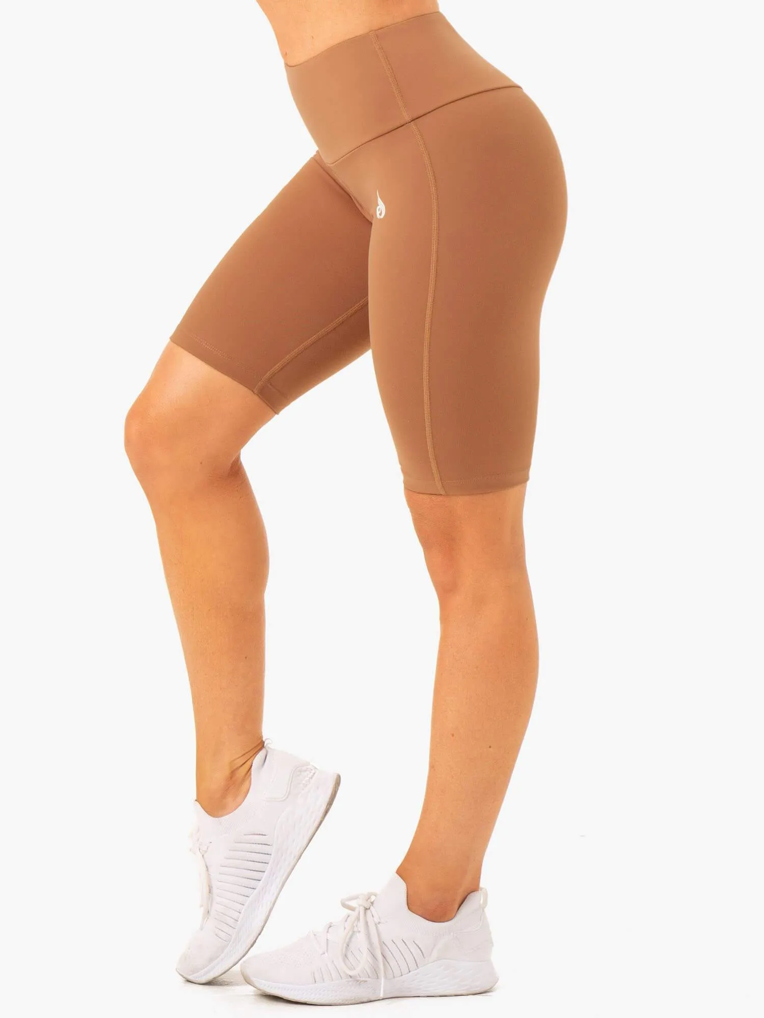 Action Bike Short - Mocha minimalist outfit