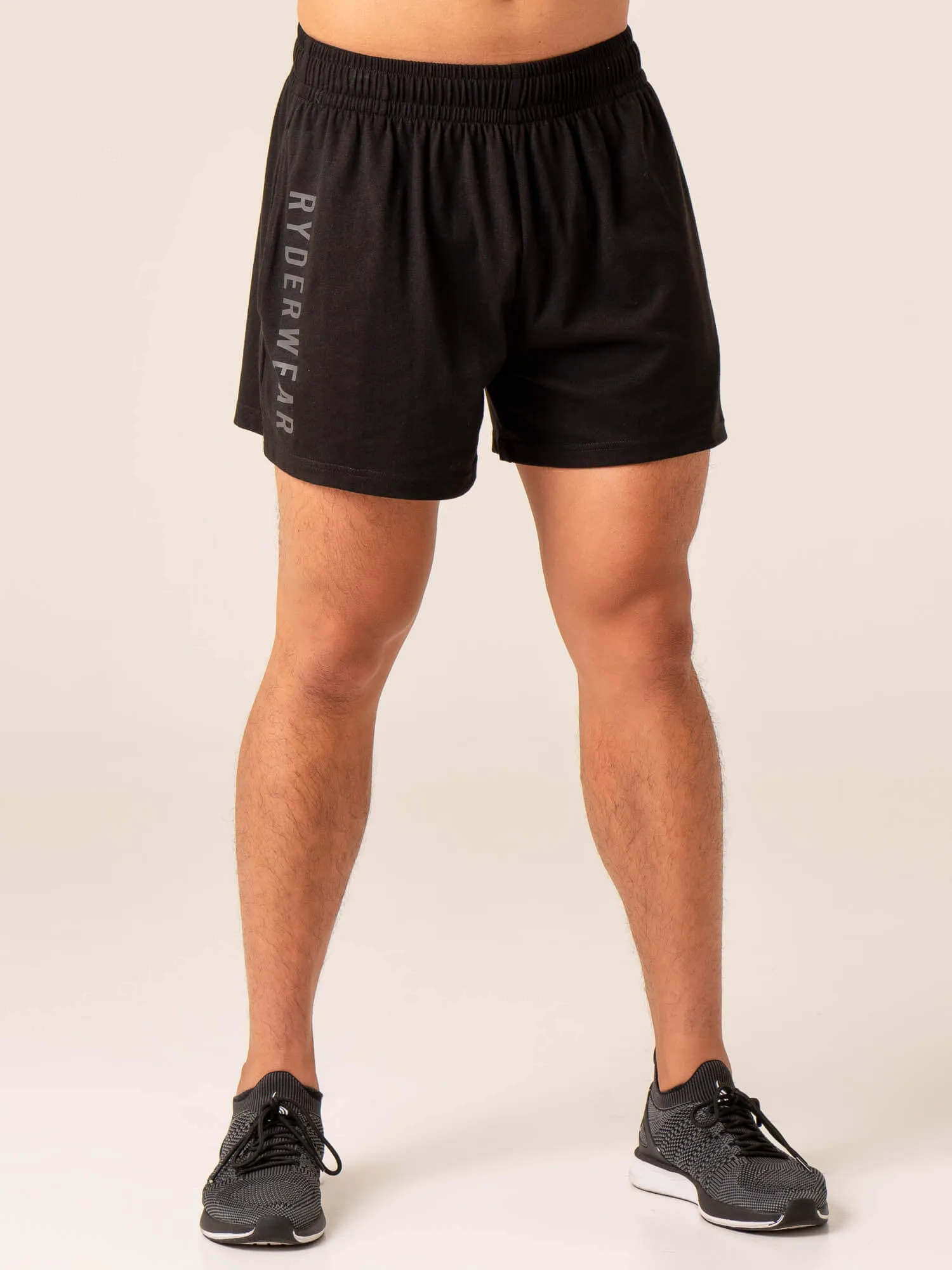 Advance Arnie Short - Black gym challenge