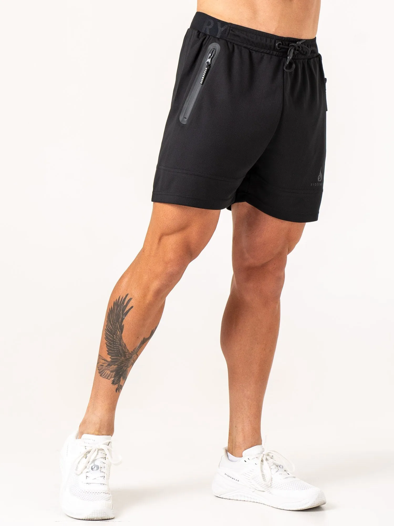 Advance Mesh Short - Black fast drying