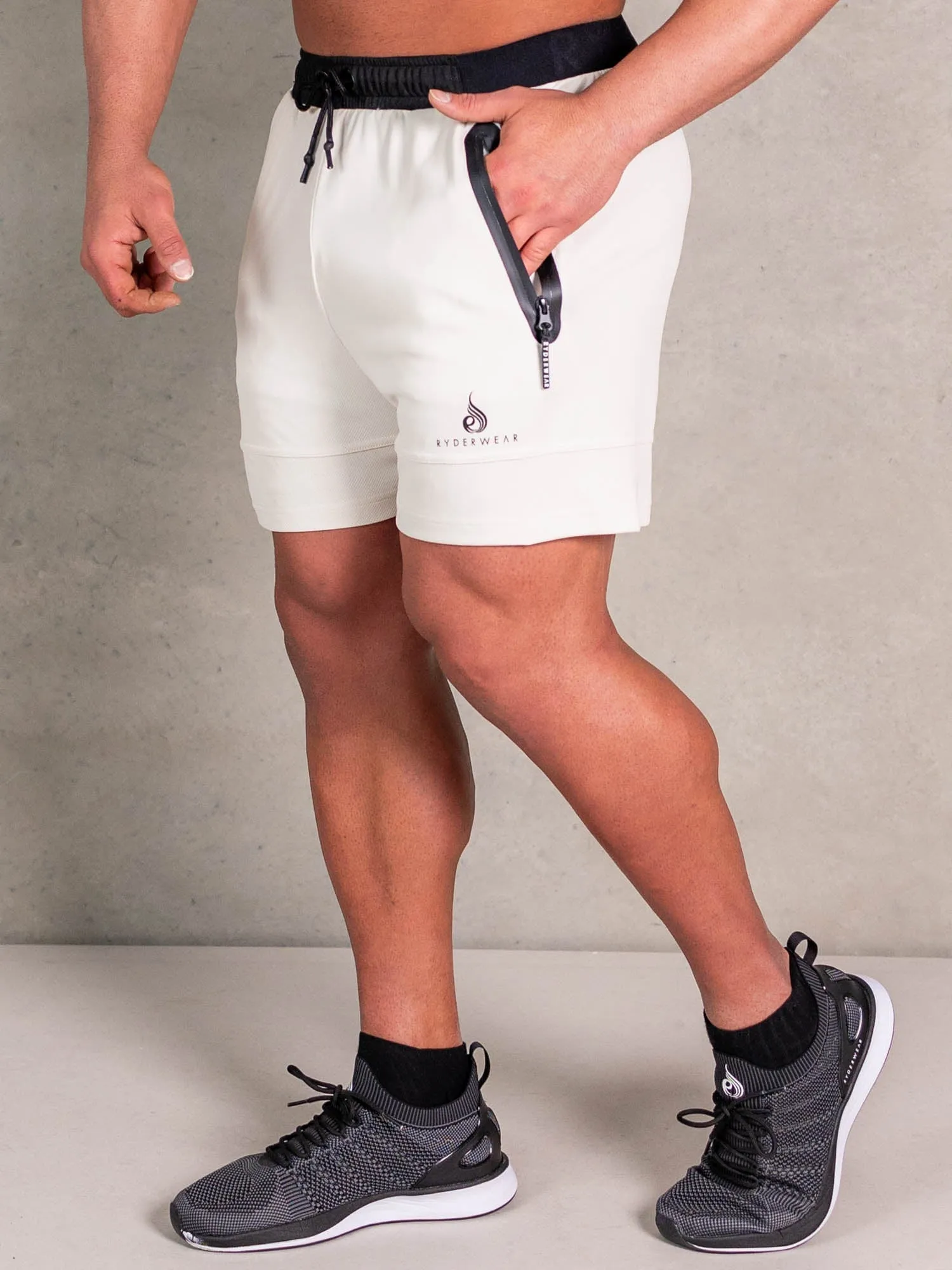 Advance Mesh Short - Oat active mind