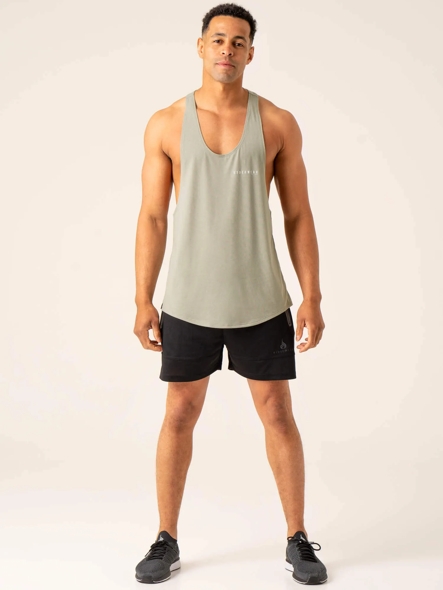 Advance Stringer T-Back - Sage youthful vibe
