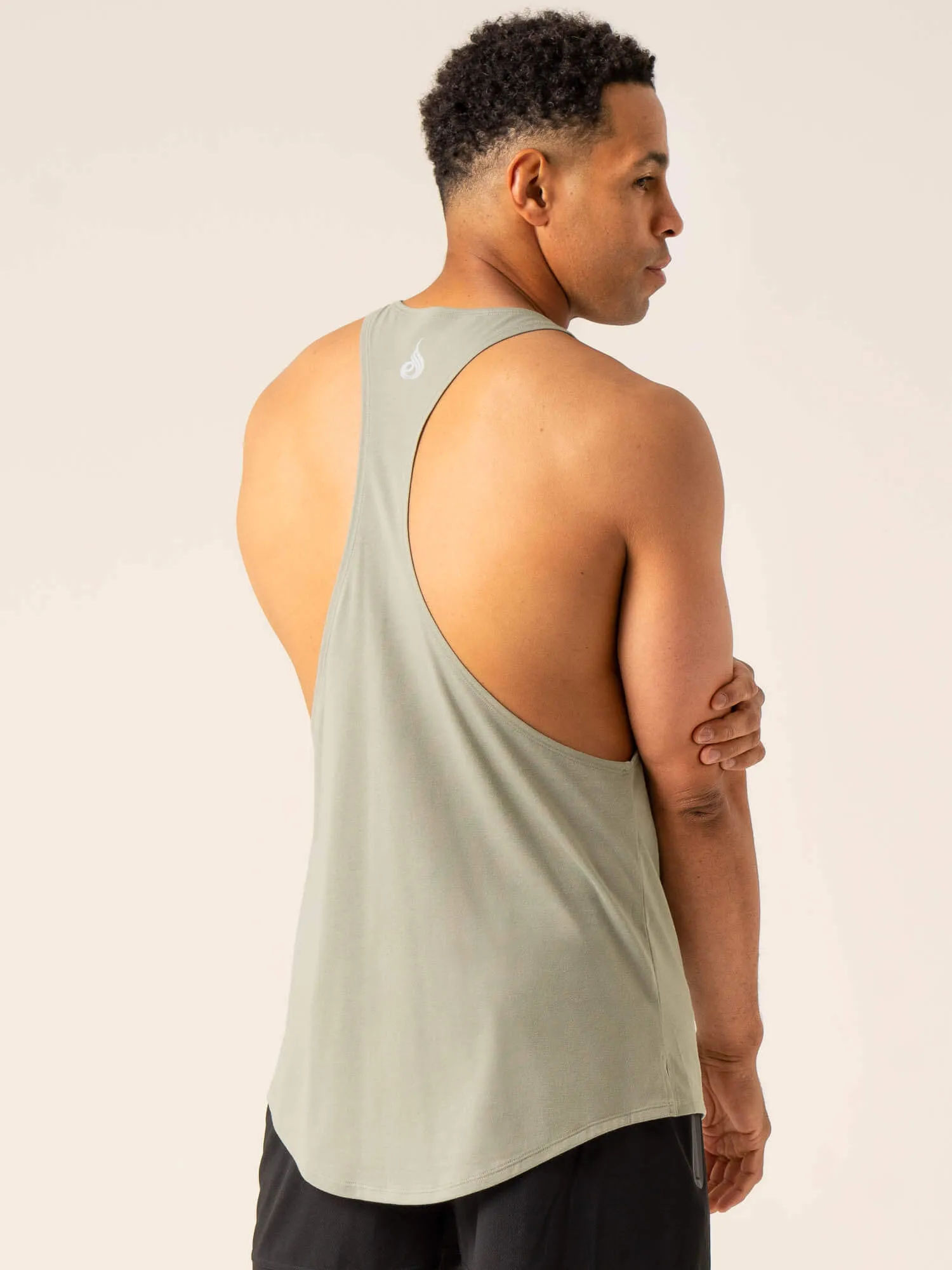 Advance Stringer T-Back - Sage unrestricted feel