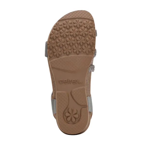 Aetrex Women's Jillian Brushed-Silver Warm Mood