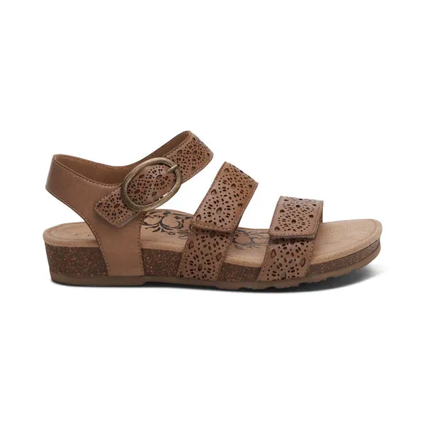 Aetrex Women's Lilly Cutout Taupe daily ease