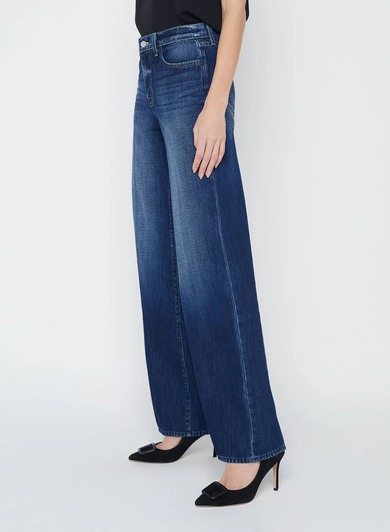 Alicent HR Sneaker Wide Leg trendy silhouette