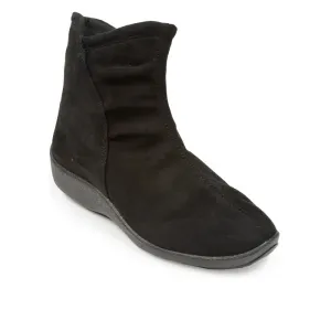 Arcopedico Women's L19 Stretch Bootie Black Step Forward