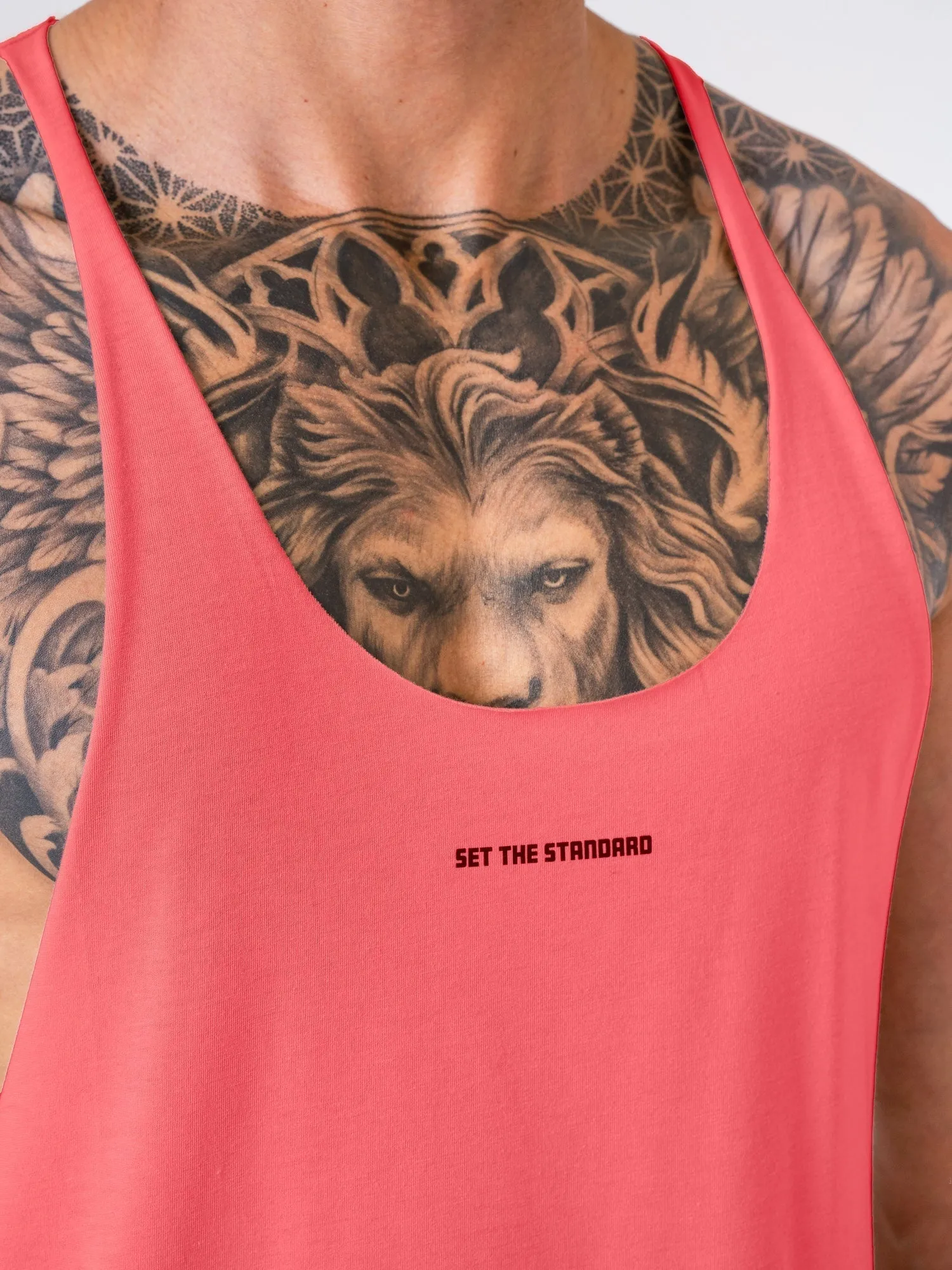Arnie T-Back - Coral custom fit