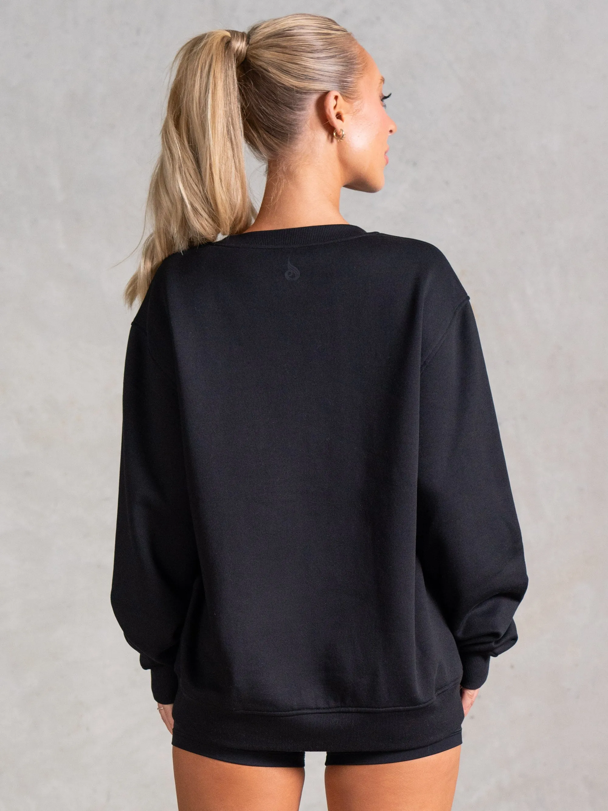 Athletica Sweater - Black spring summer