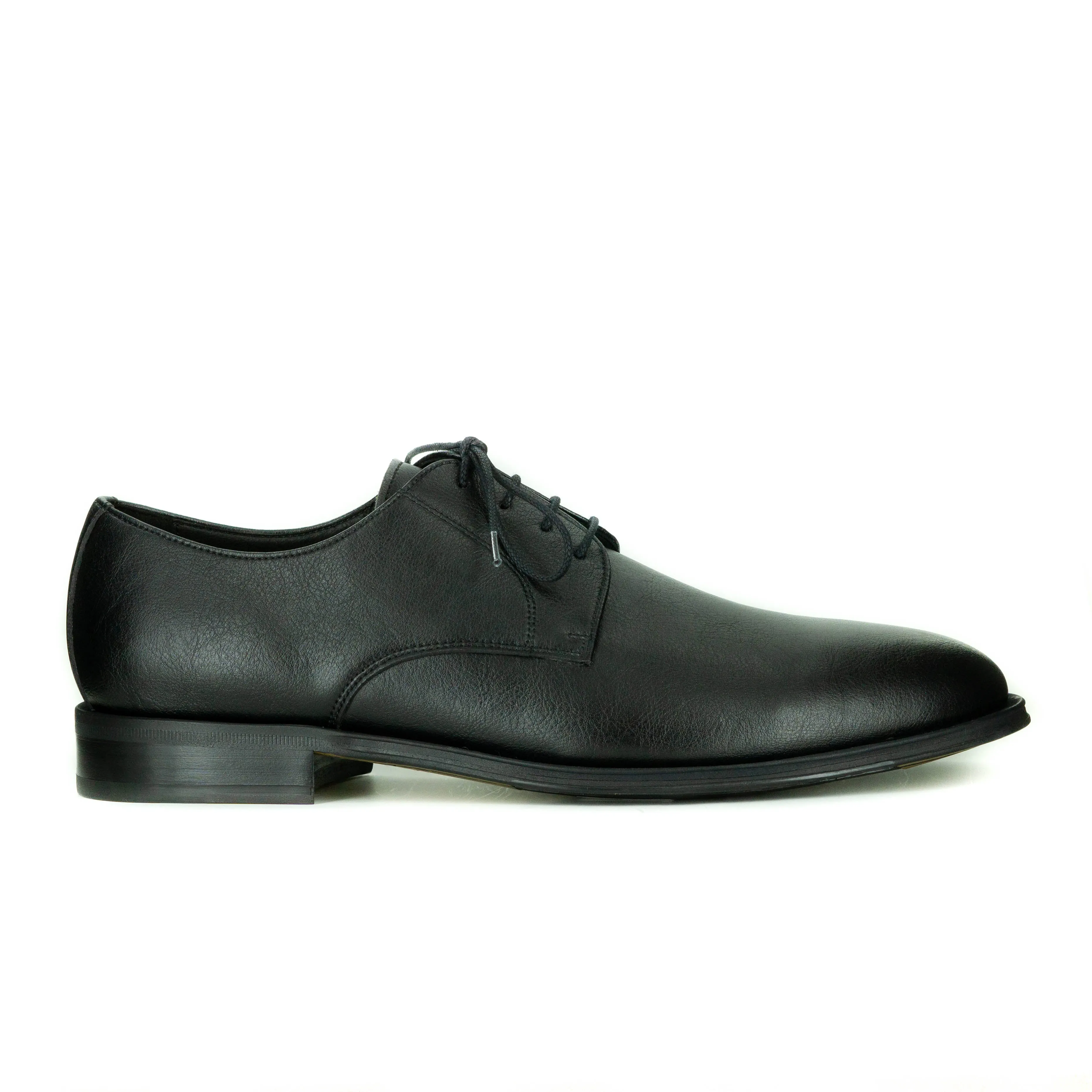 Benjamin in Black from Novacas modern touch