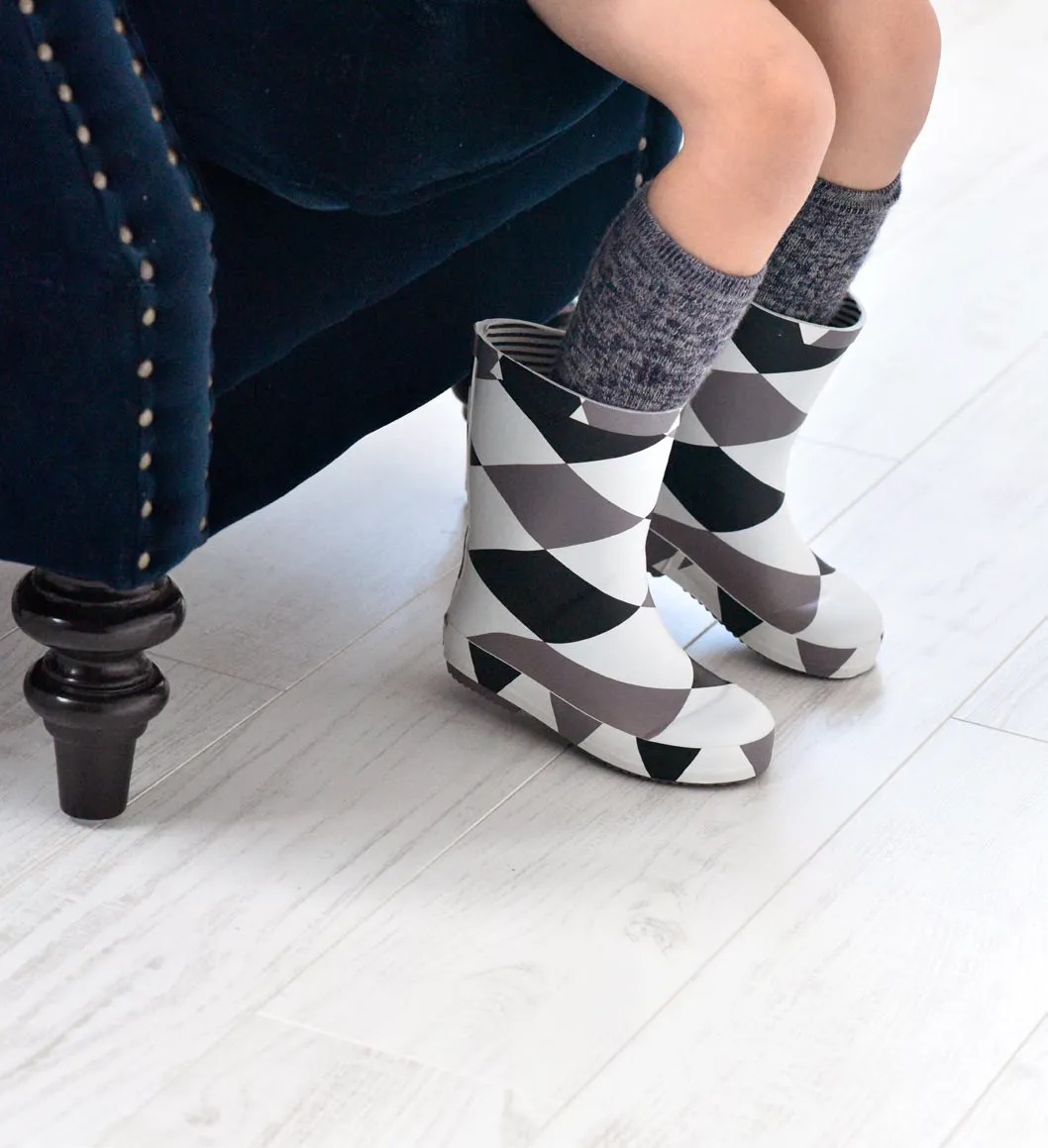 Boxbo Damier Girl's and Boy's Rain Boot road tested