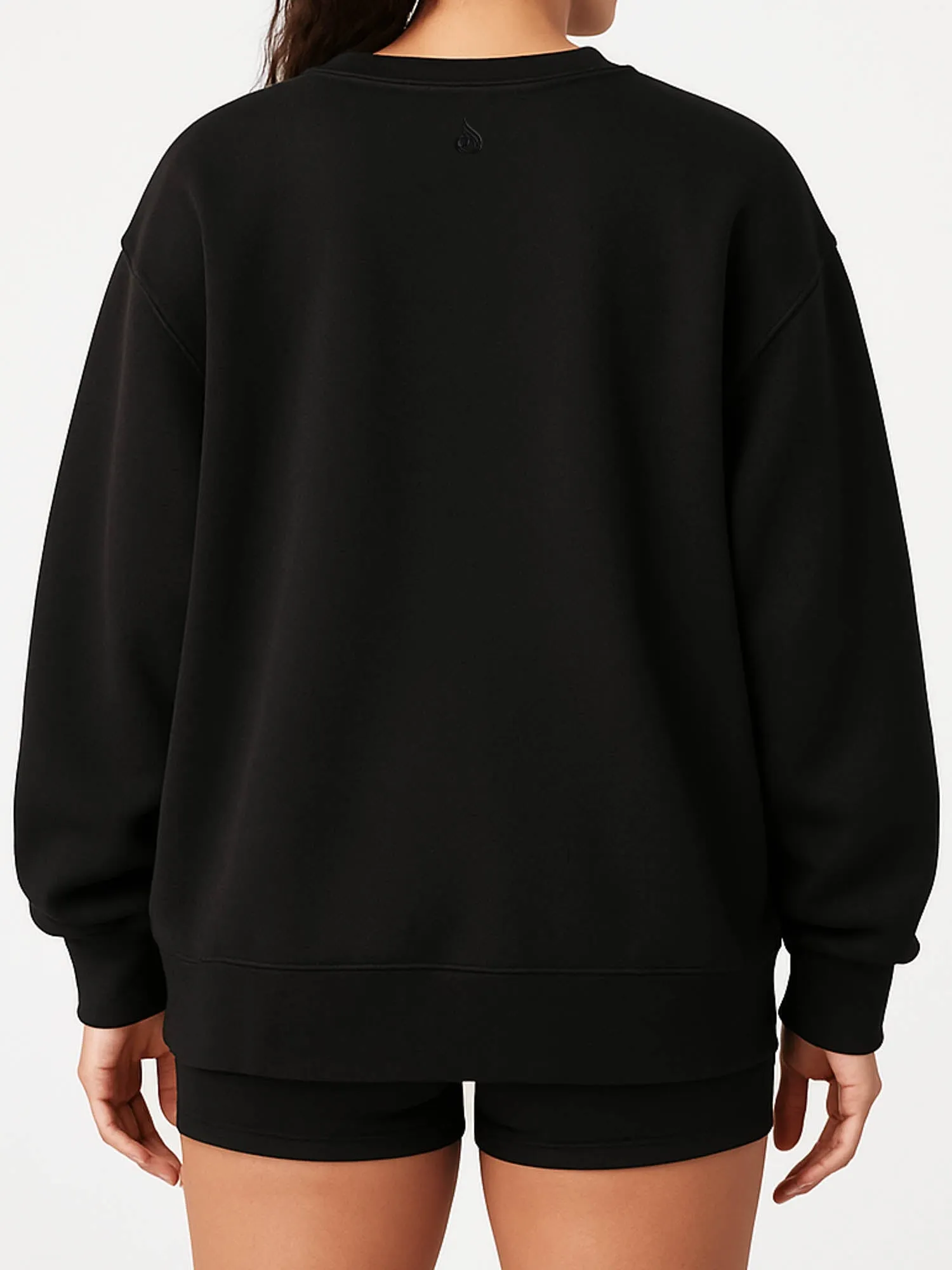 Boyfriend Pullover - Black fashion staple