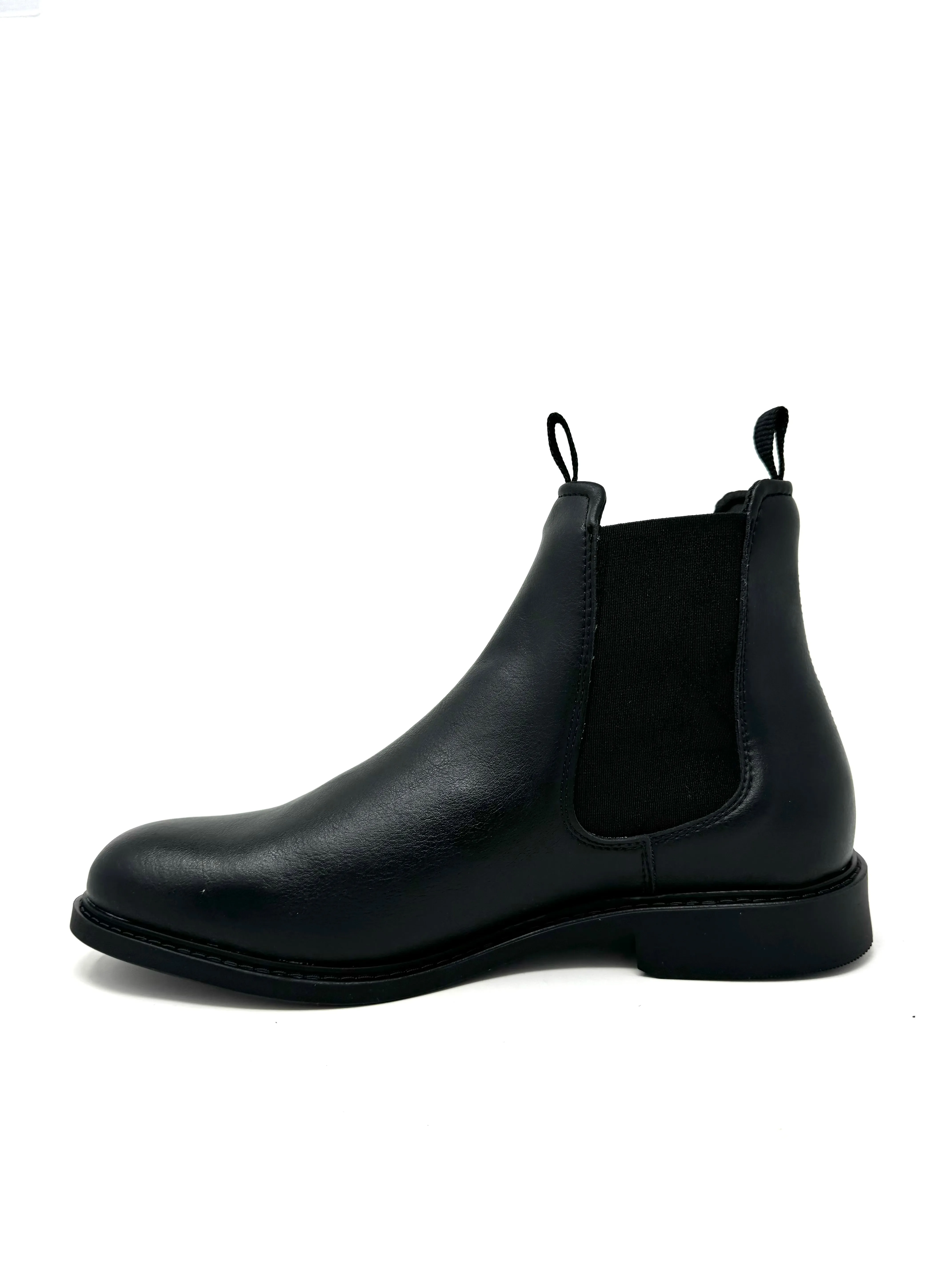 Bruce Chelsea Boot in Black from Novacas versatile soul