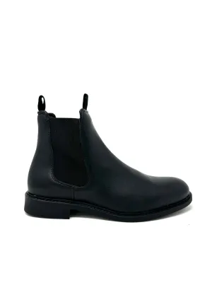Bruce Chelsea Boot in Black from Novacas daring fit