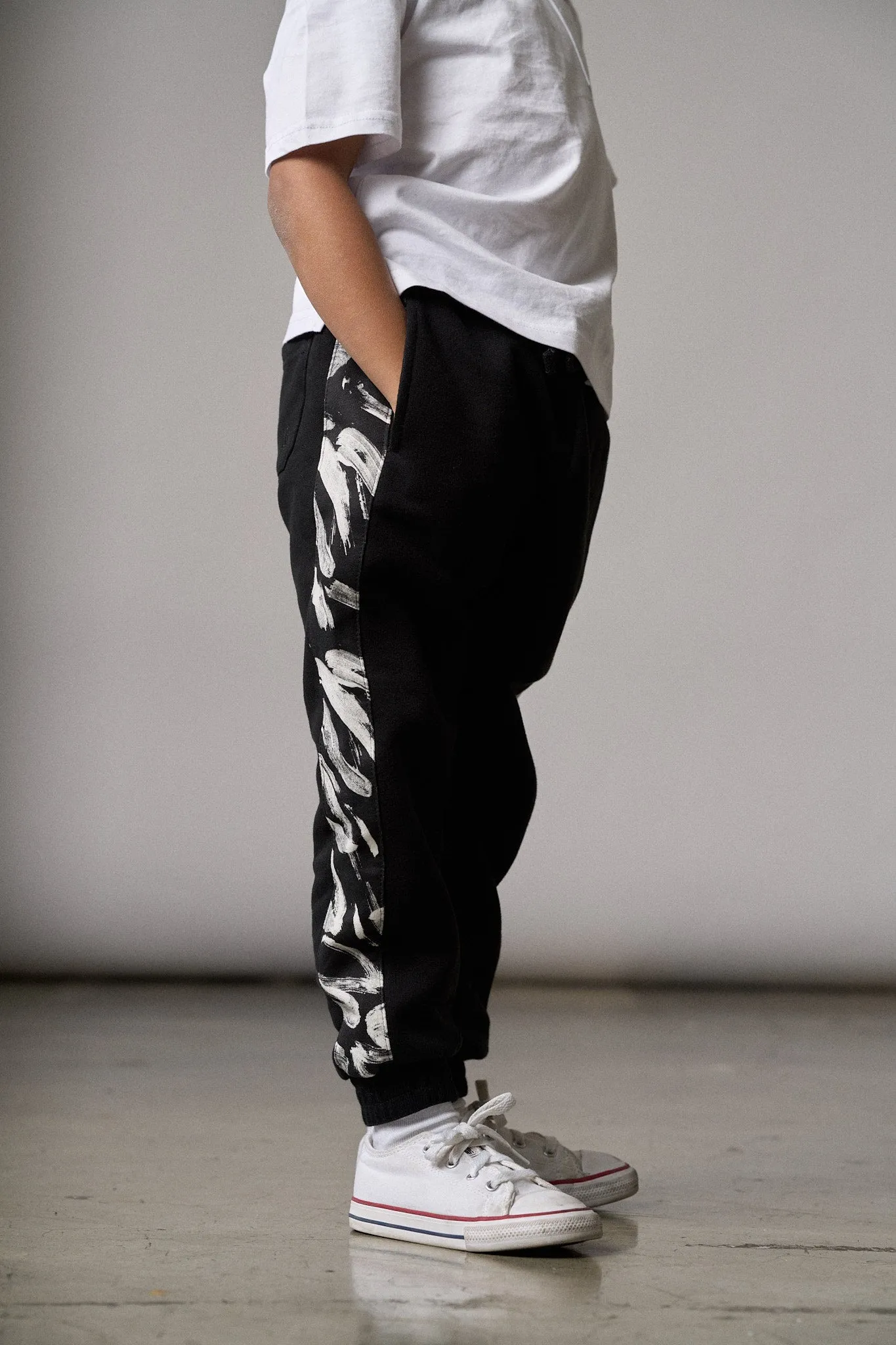 Brush Stroke Sweatpant - Black Trend New