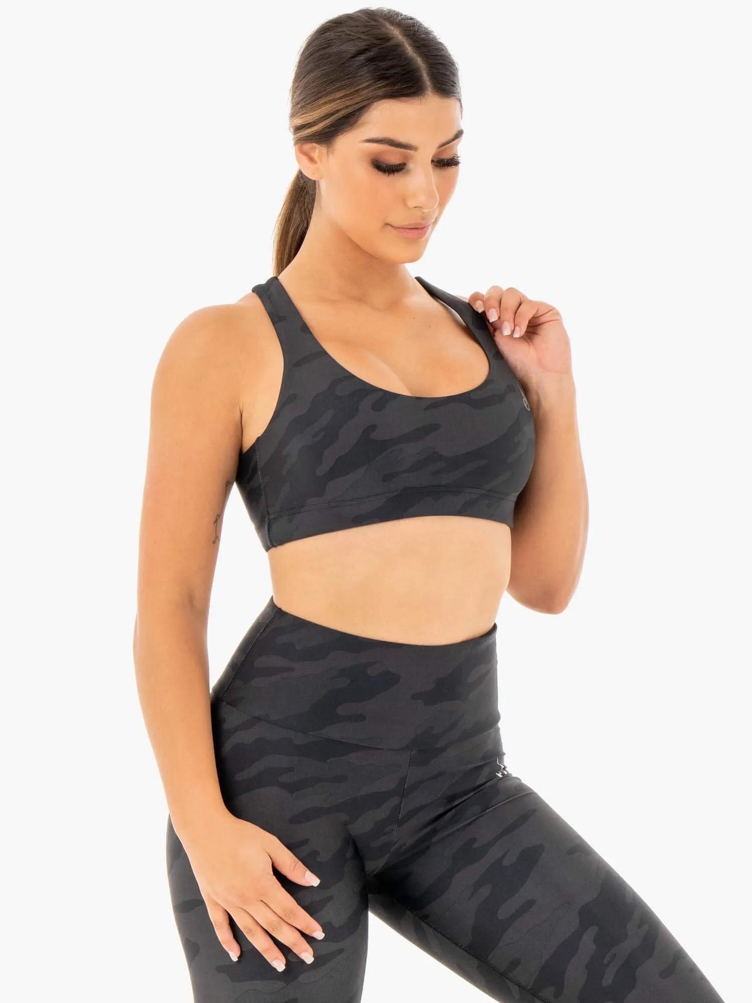 Camo Sports Bra - Black Camo Sporty Look