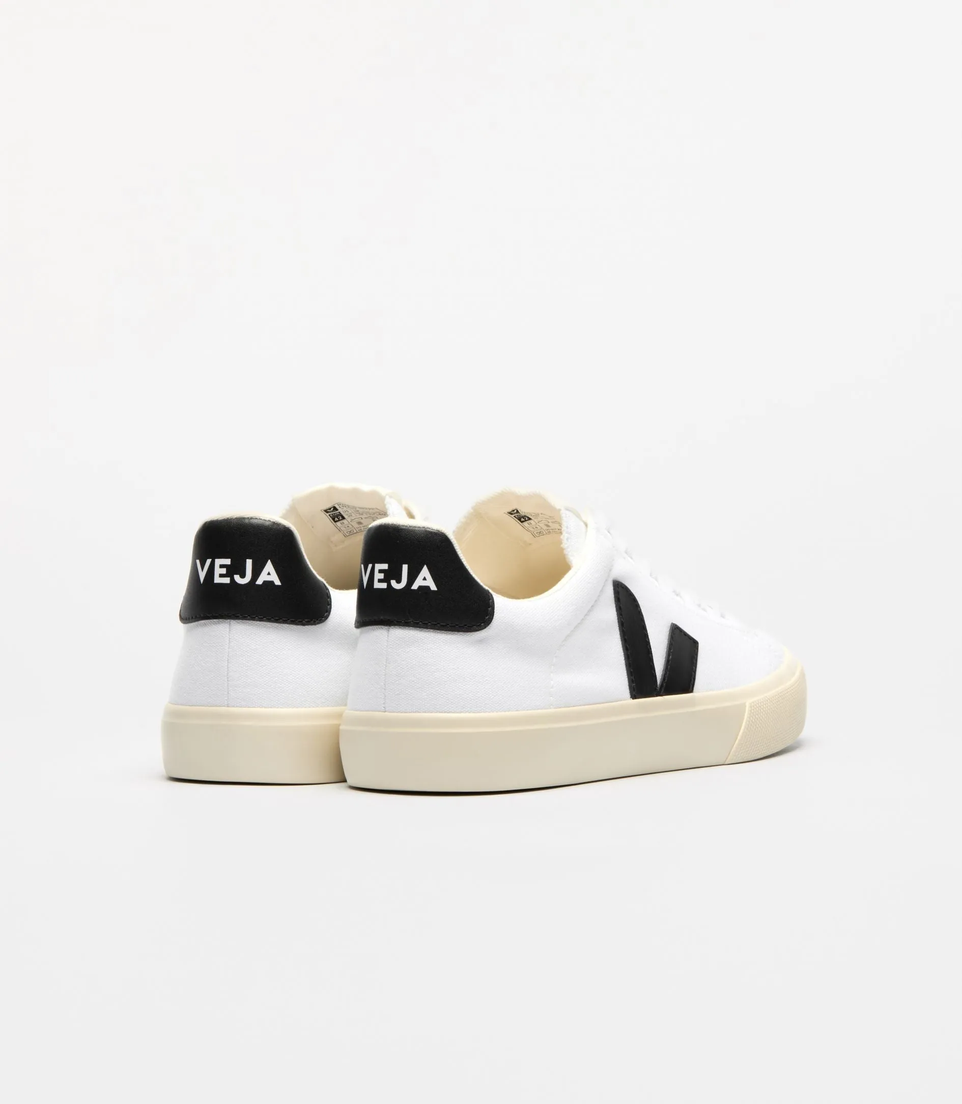 Campo Canvas in White Black from Veja Style Flow