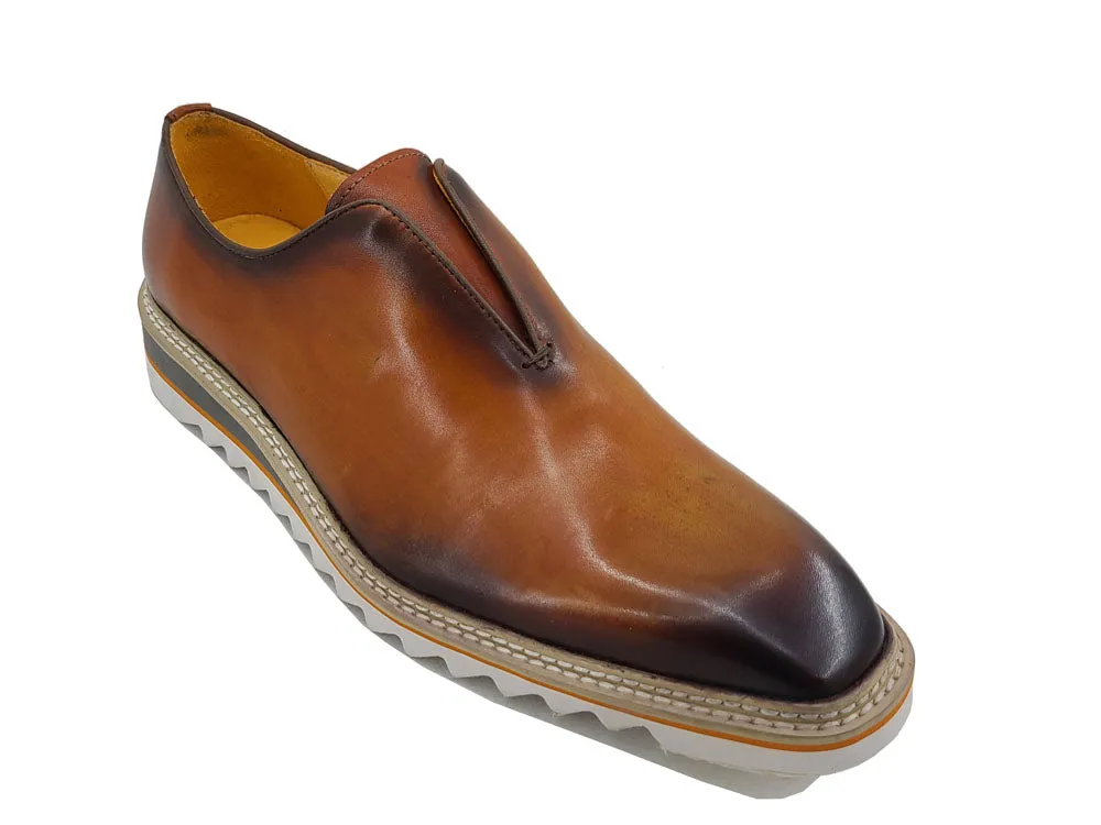 Carrucci KS550-08 Laceless Loafer with Contrast Color Sole - Cognac full day