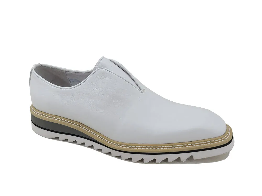 Carrucci KS550-08 Laceless Loafer with Contrast Color Sole - White crowd appeal