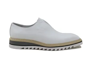 Carrucci KS550-08 Laceless Loafer with Contrast Color Sole - White flow vibe