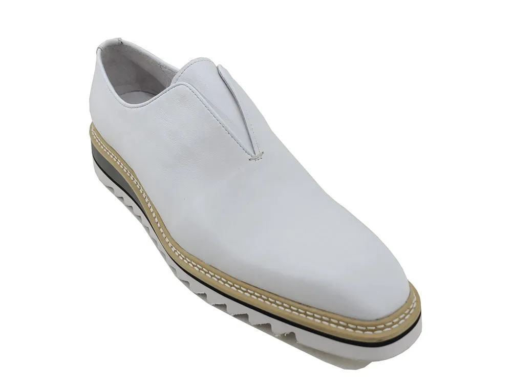 Carrucci KS550-08 Laceless Loafer with Contrast Color Sole - White fresh fit