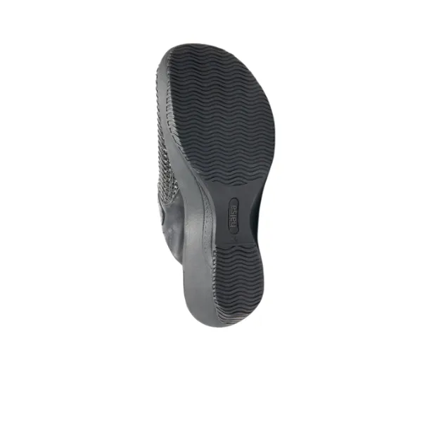 HALSA Women's Chloe Black any outfit