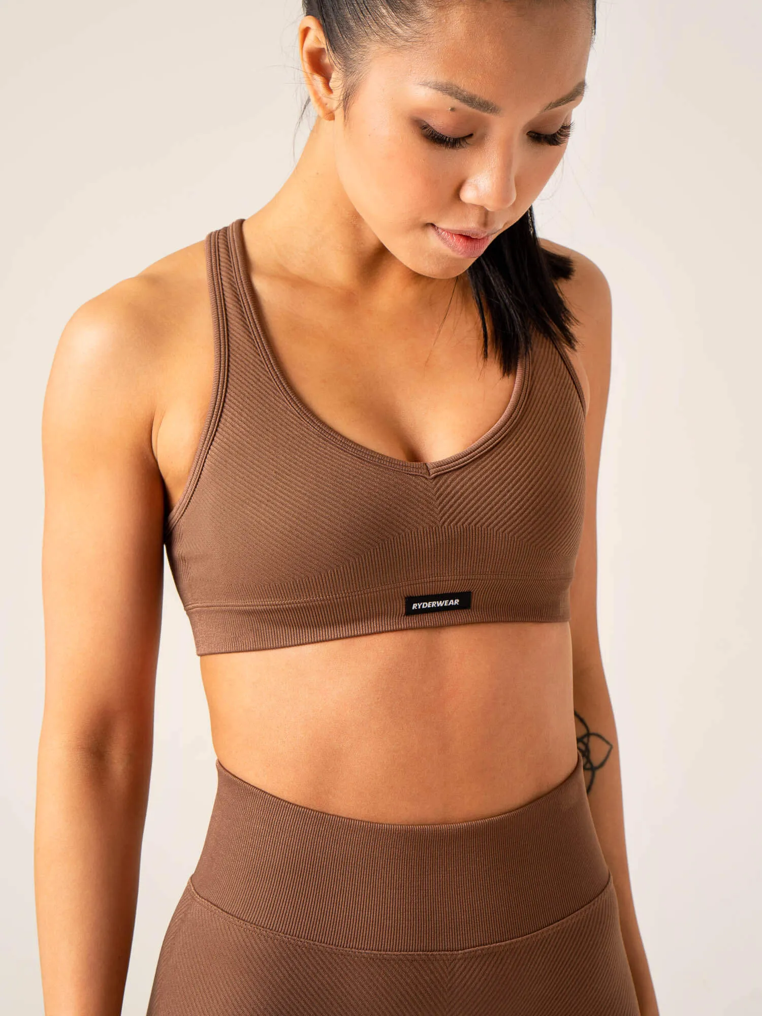 Circuit Rib Seamless Sports Bra - Chocolate High Support
