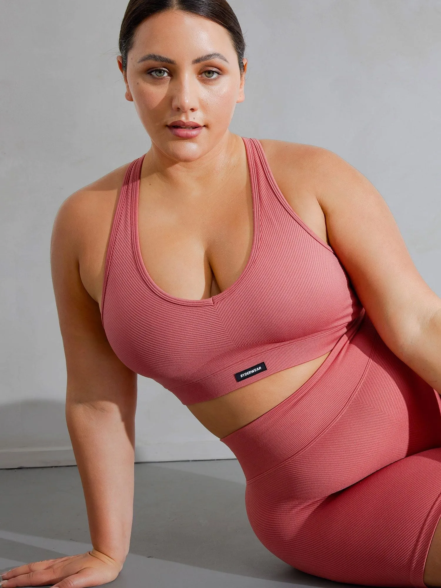 Circuit Rib Seamless Sports Bra - Dusty Red Soft Fit