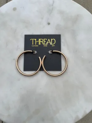 Classic Ribbed Medium Hoop Gold grace touch