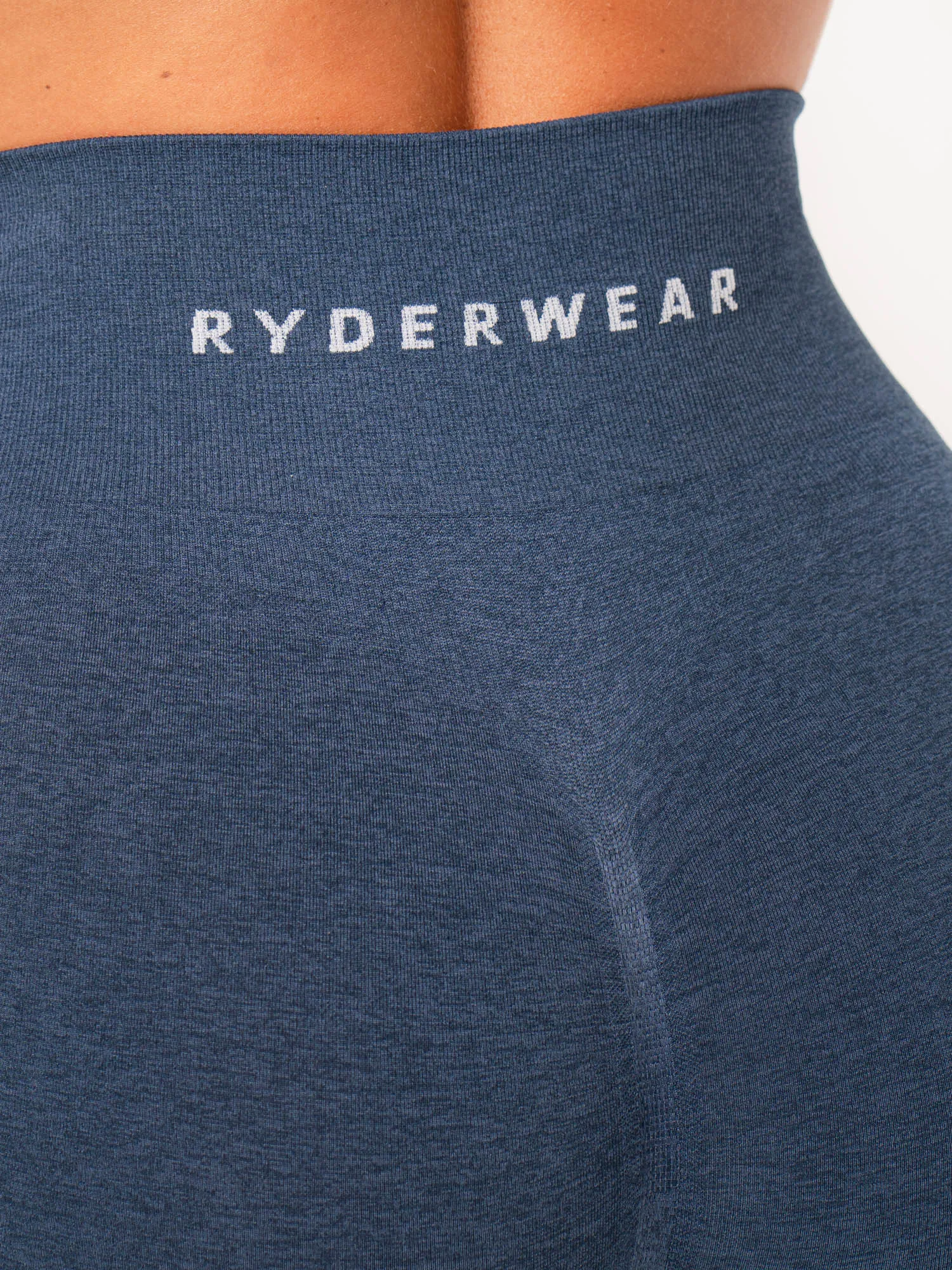 Contour Seamless Shorts - Navy Marl training clothes