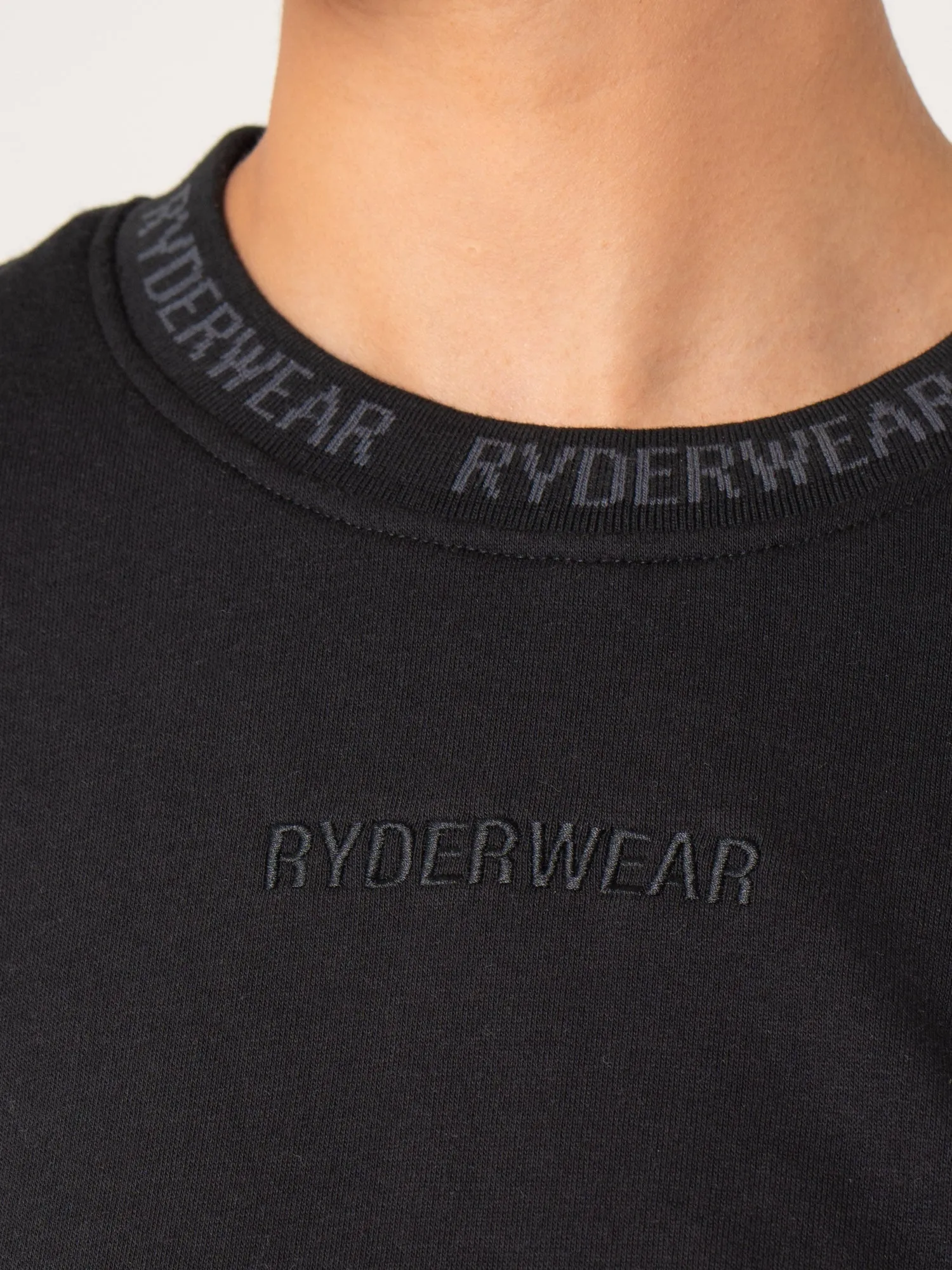 Cropped Sweater - Black outdoor adventure