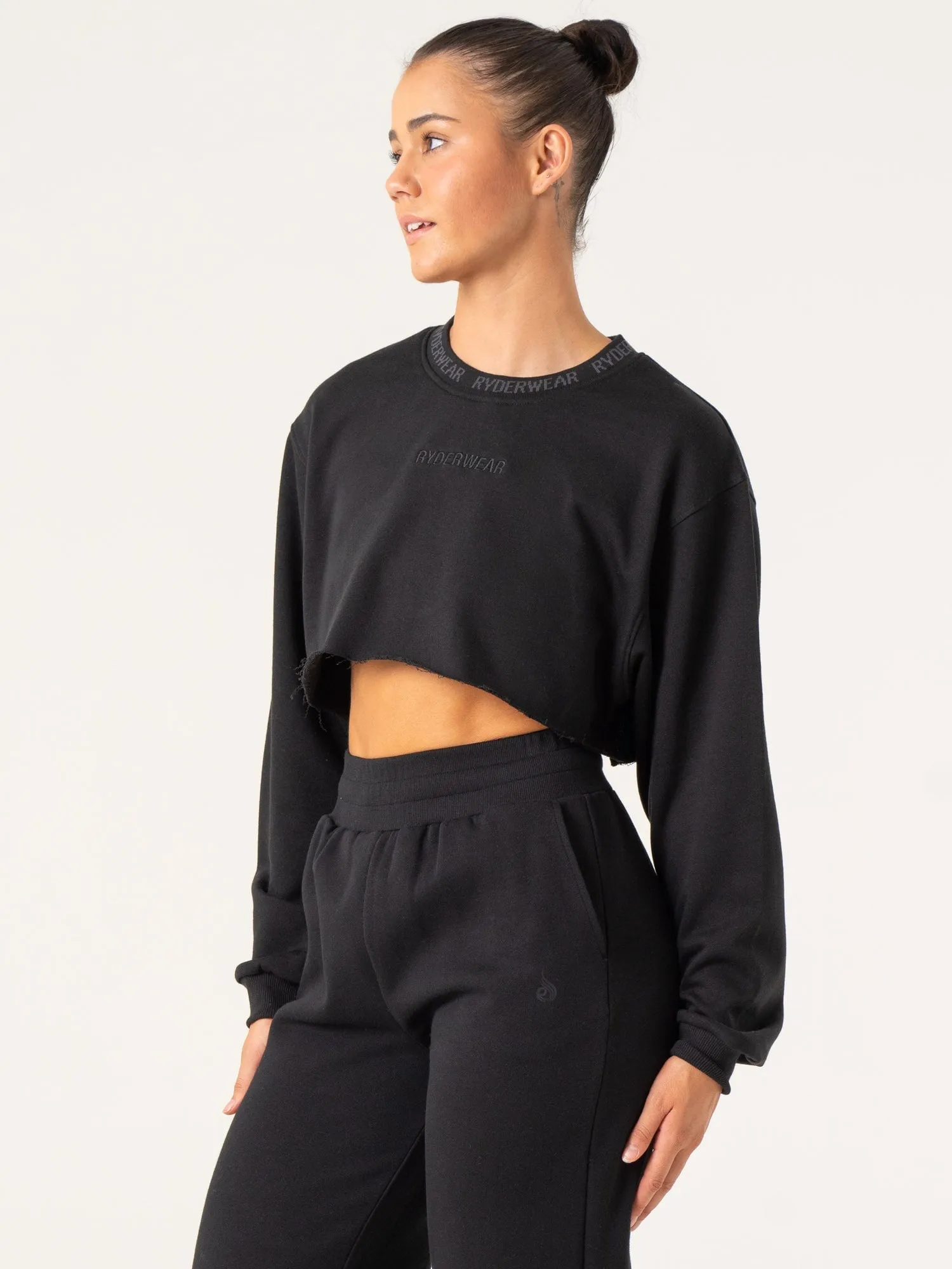 Cropped Sweater - Black simple design