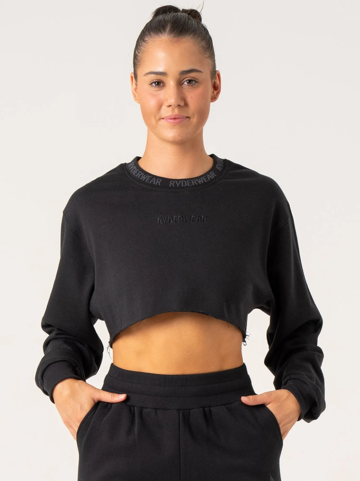 Cropped Sweater - Black soft texture