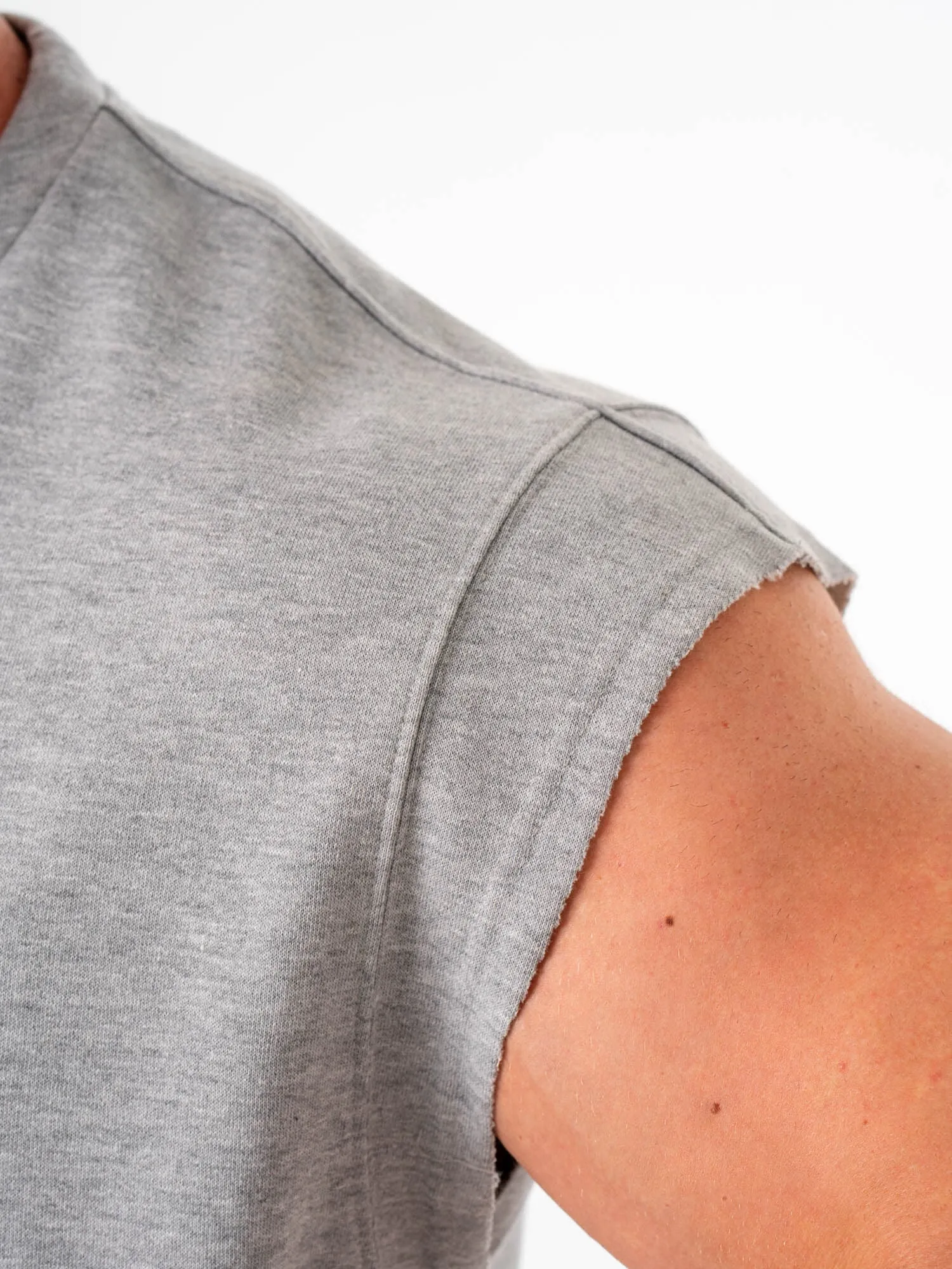 Cut Off Muscle Tank - Grey Marle sporty style
