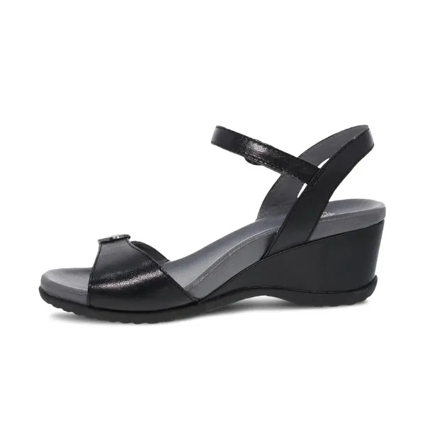 Dansko Women's Arielle Sandal Black move ease