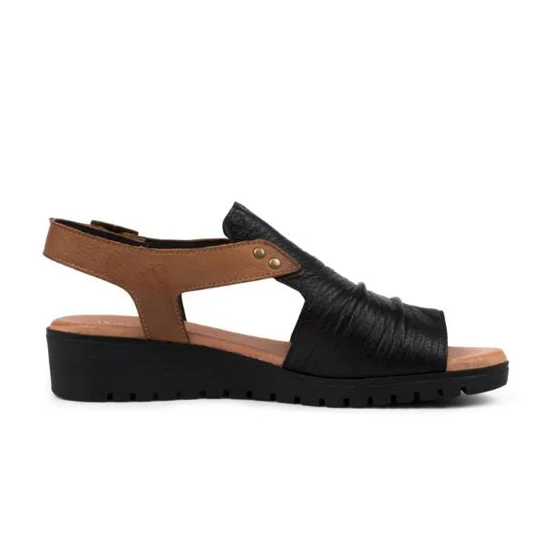 Django & Juliette Women's Madis Black Leather tourist vibe