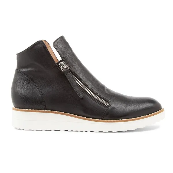 Django & Juliette Women's Ohmy Black/White Speed Ready