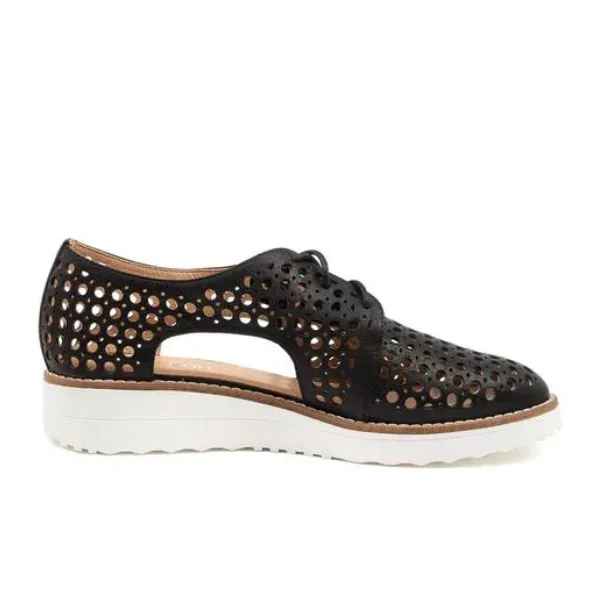 Django & Juliette Women's Onstage Black Leather Classy Edge