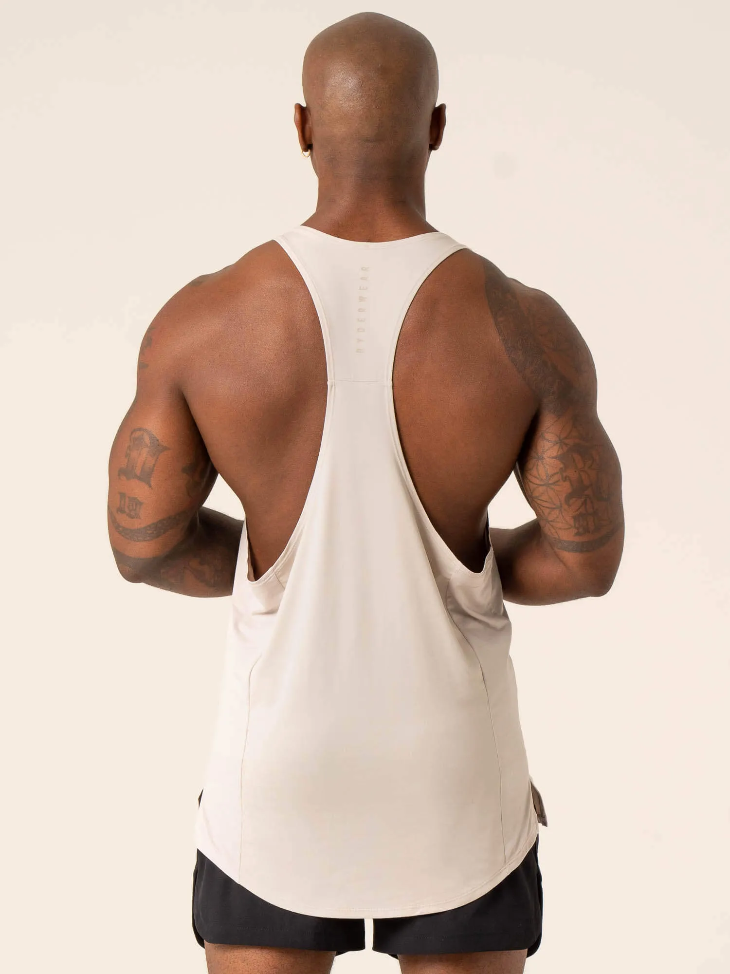 Dynamic Stringer T-Back - Stone trendy style
