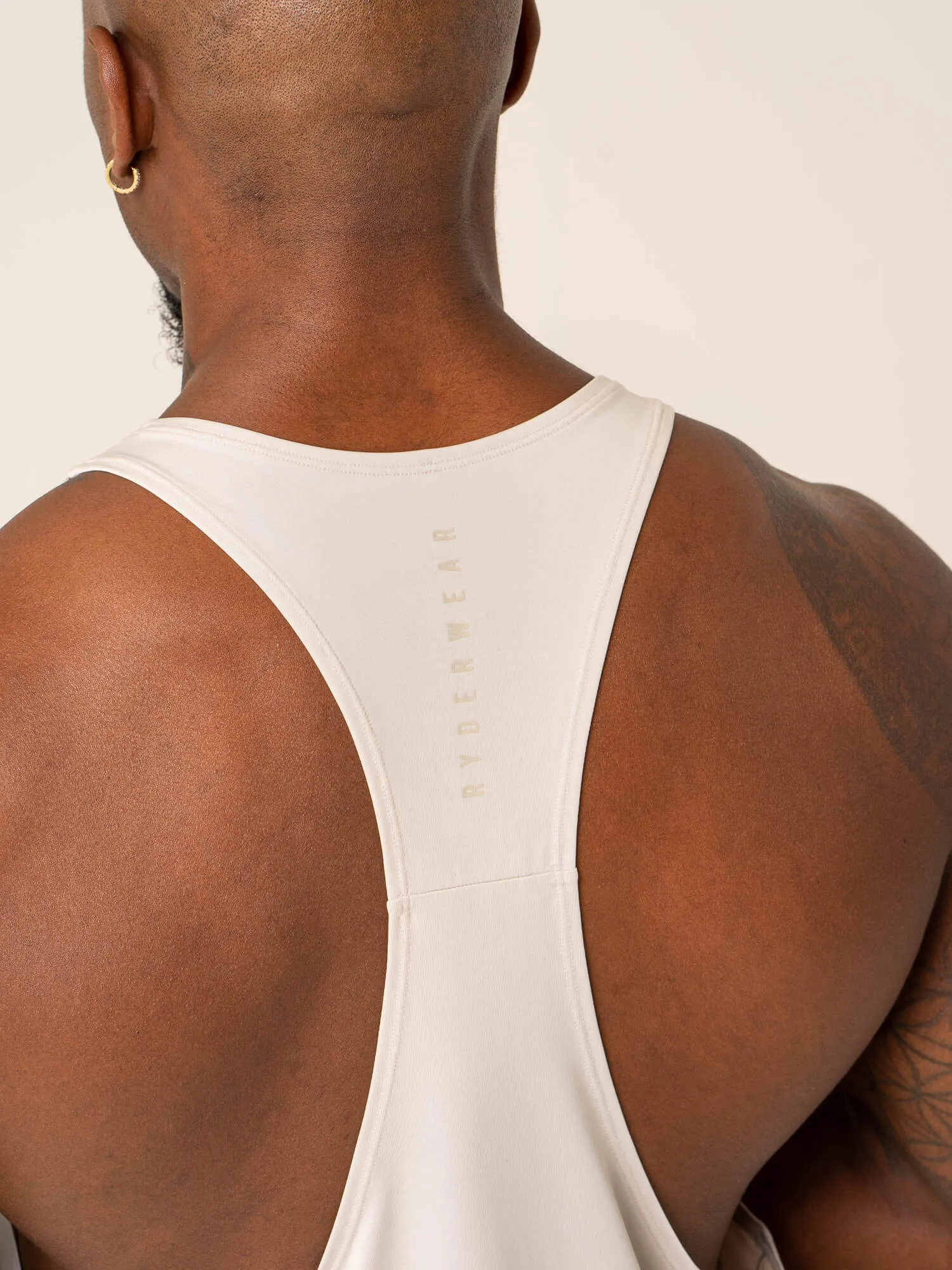 Dynamic Stringer T-Back - Stone sport casual
