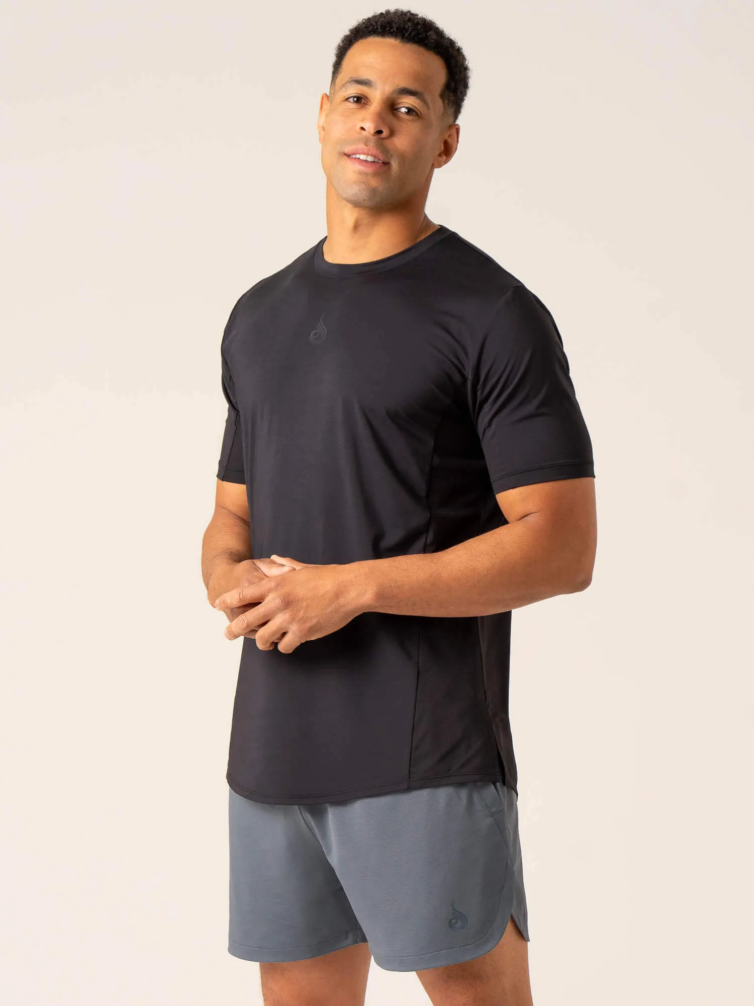 Dynamic T-Shirt - Black casual fashion