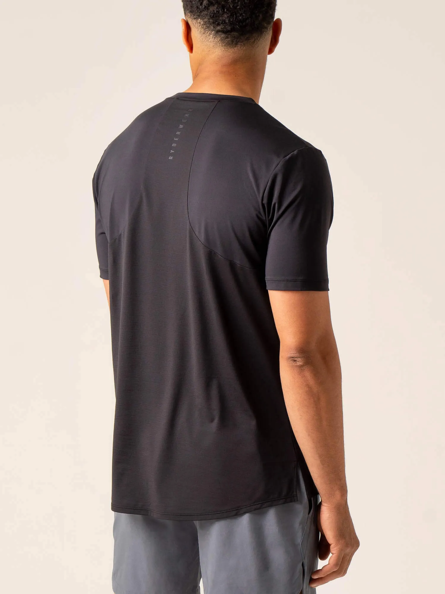 Dynamic T-Shirt - Black casual fashion