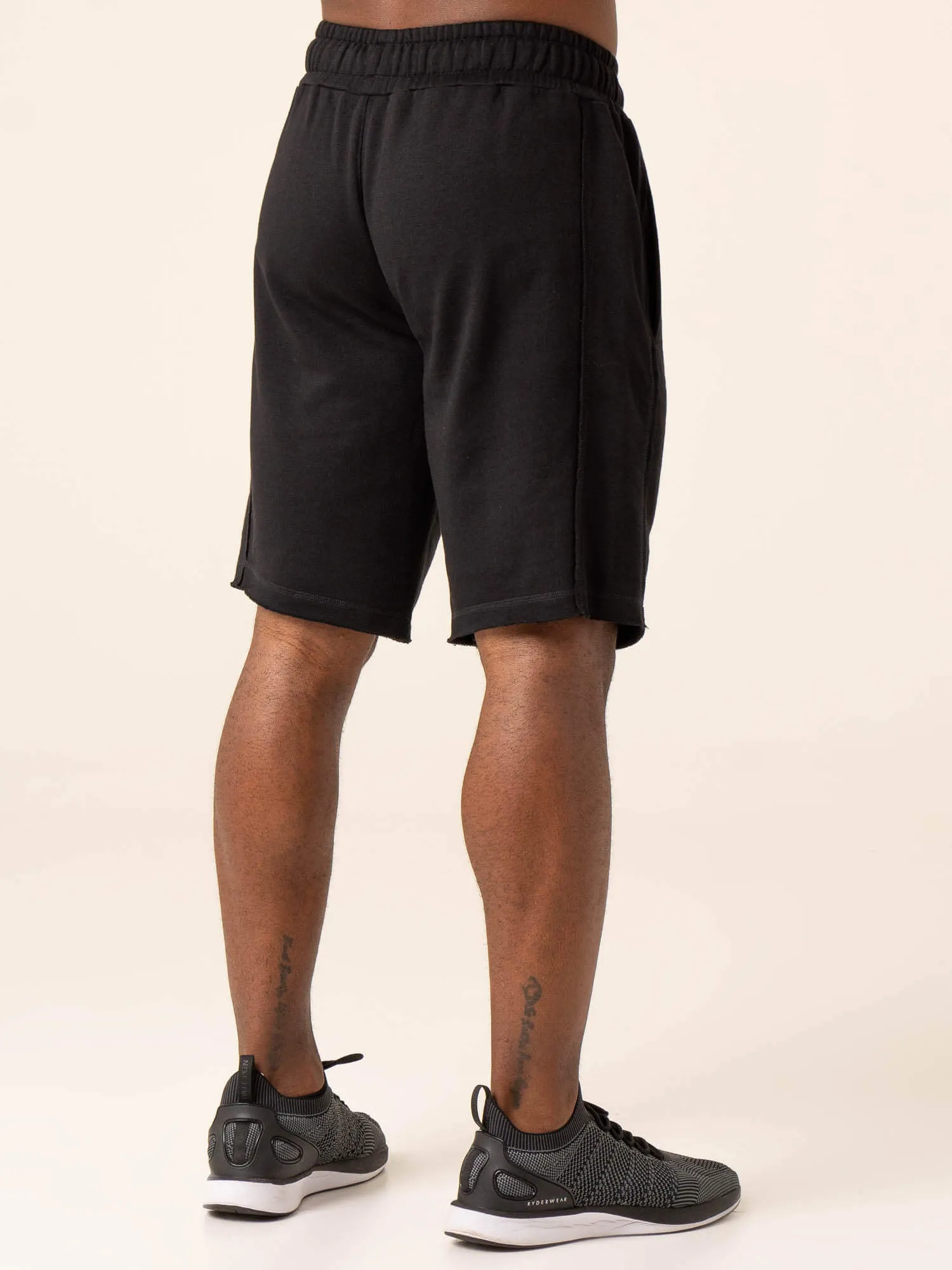 Dynamic Track Short - Black breathable mesh