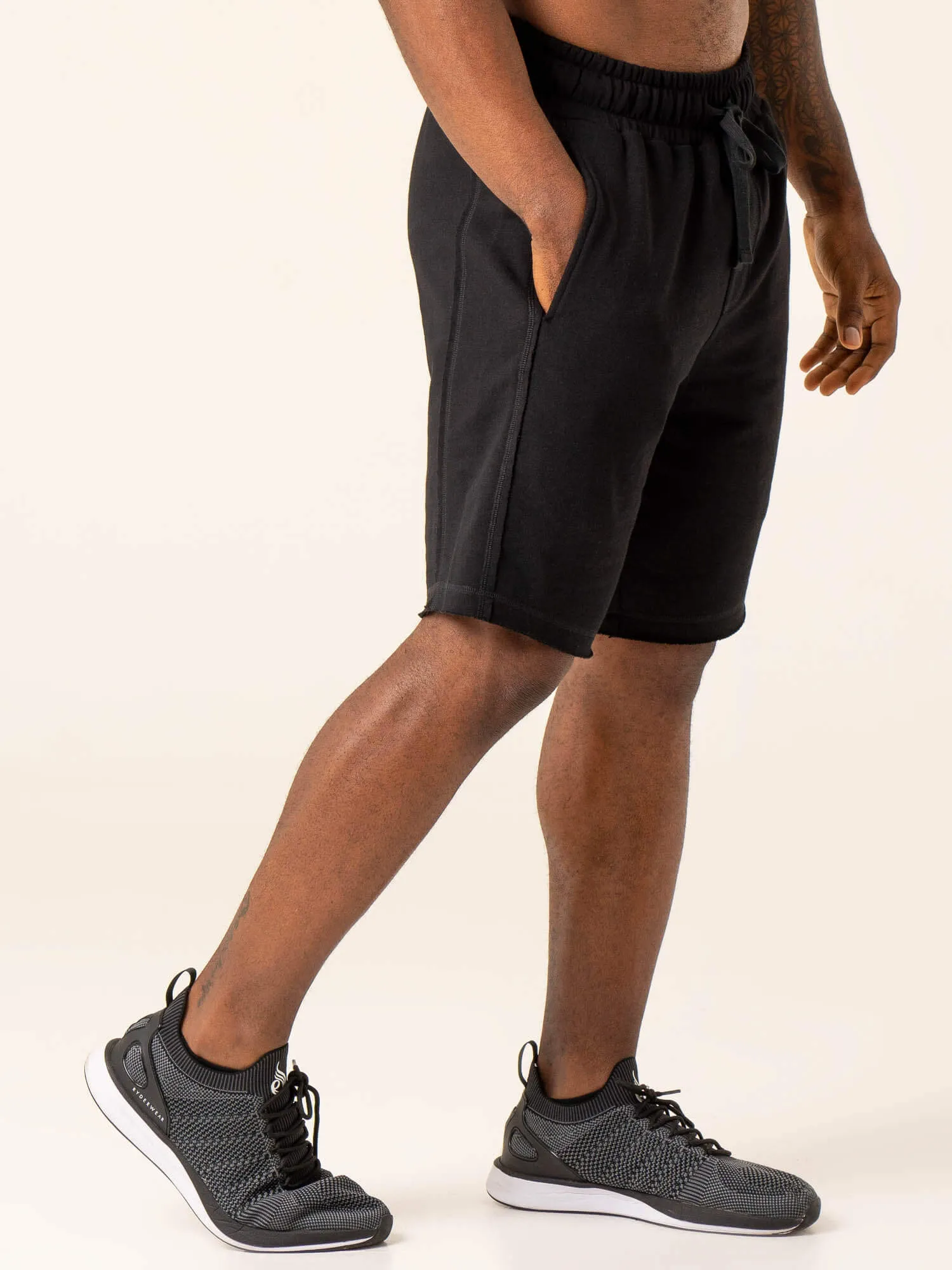 Dynamic Track Short - Black endurance training