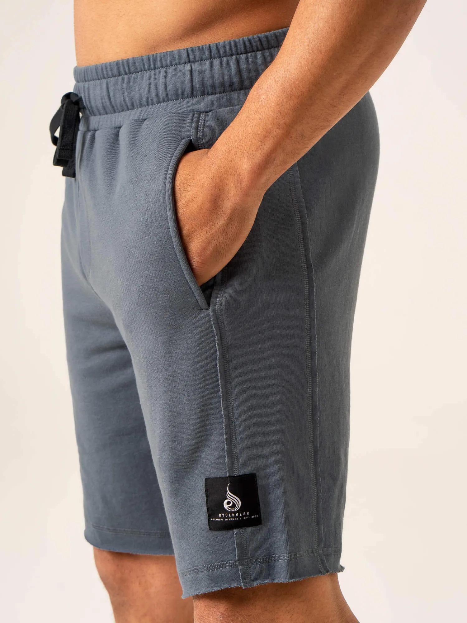 Dynamic Track Short - Petrol layered protection