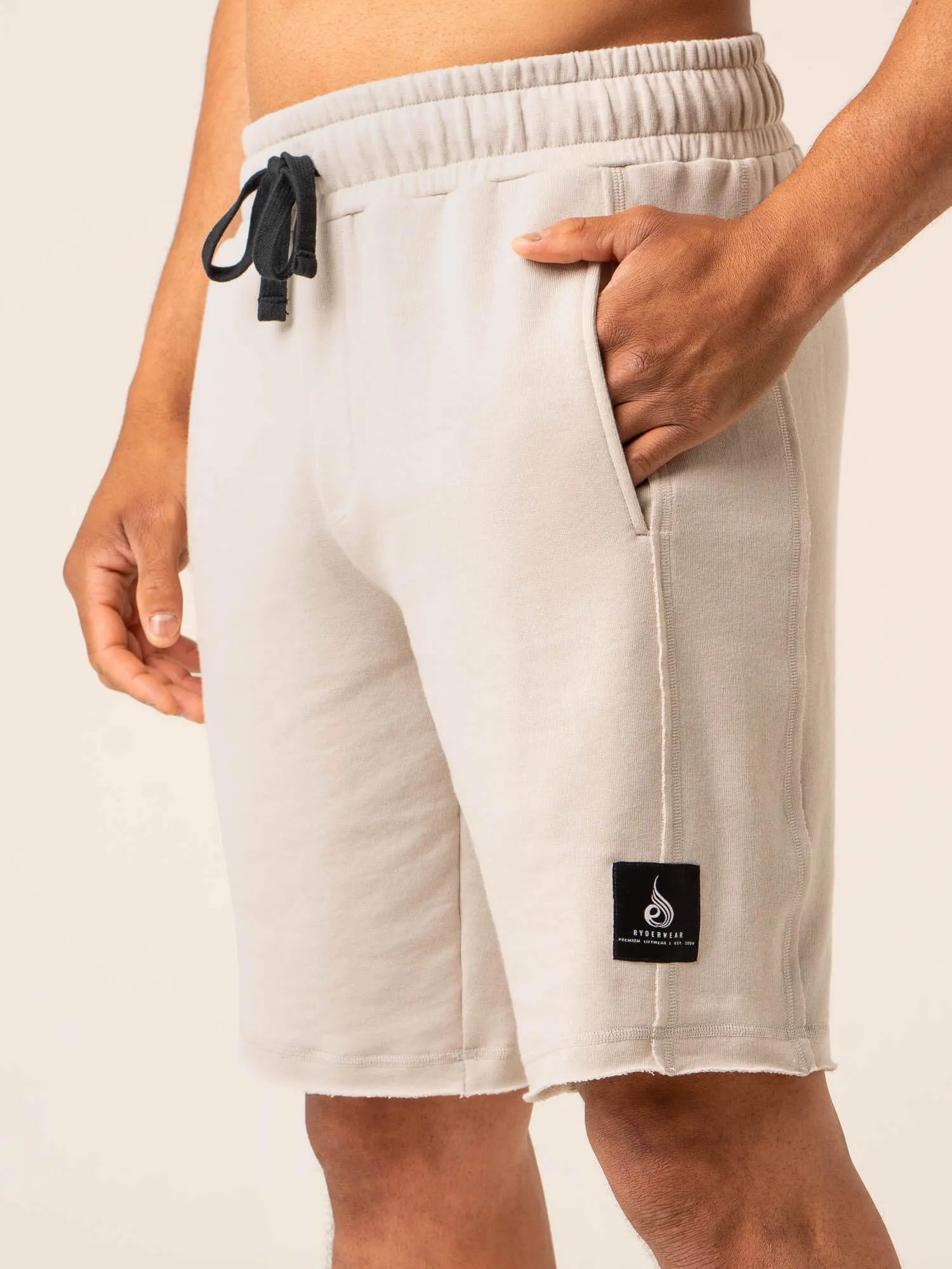 Dynamic Track Short - Stone functional clothing