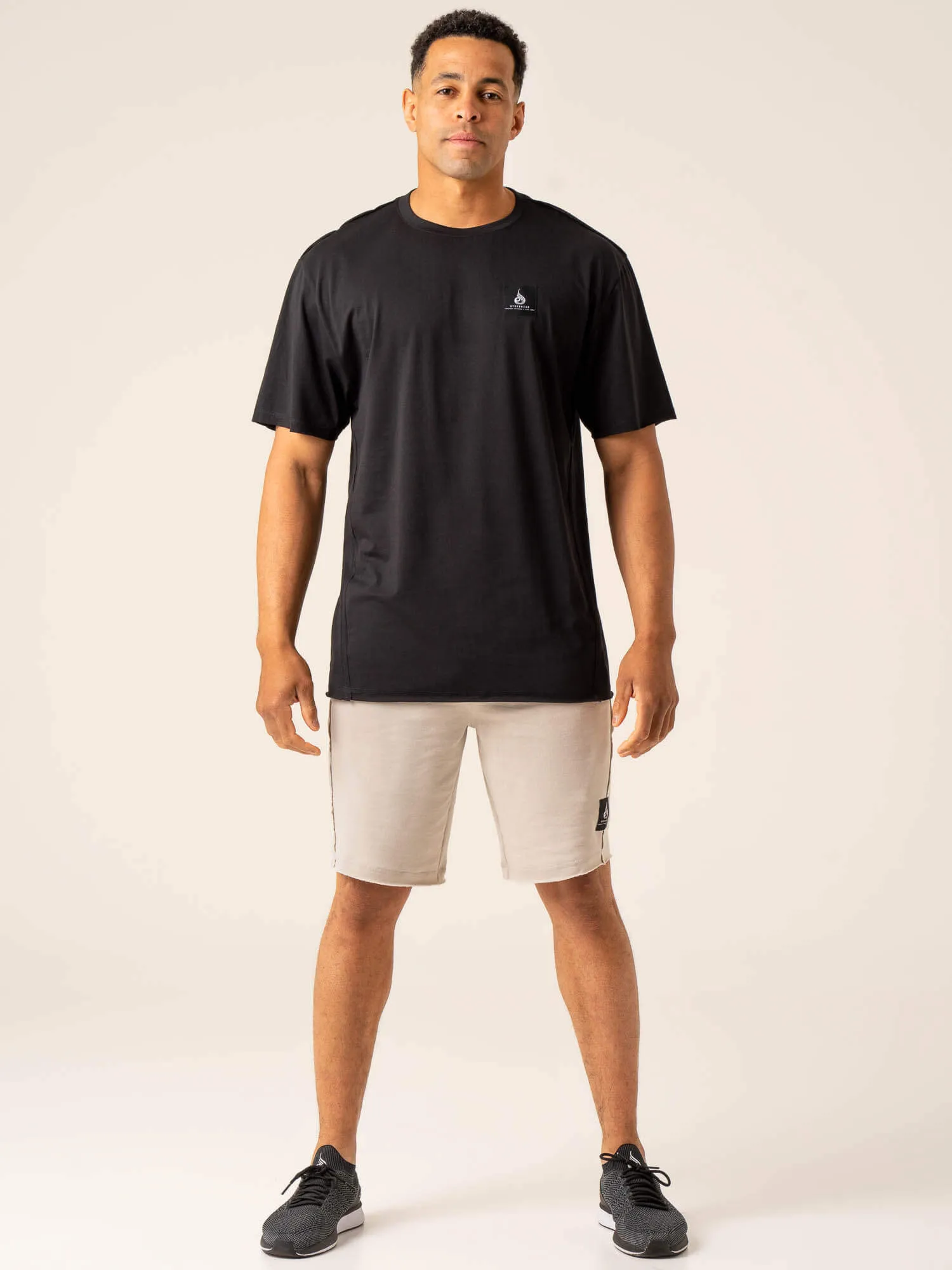 Dynamic Track Short - Stone compression fabric