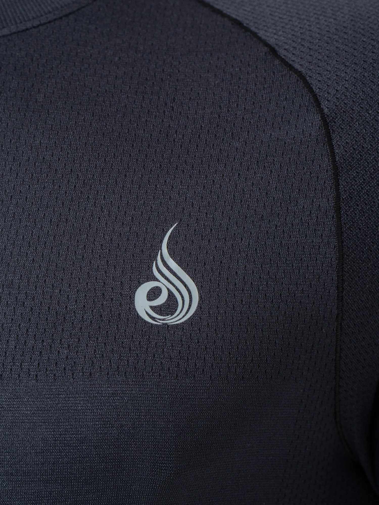 Element Seamless T-Shirt - Black wrinkle resistant