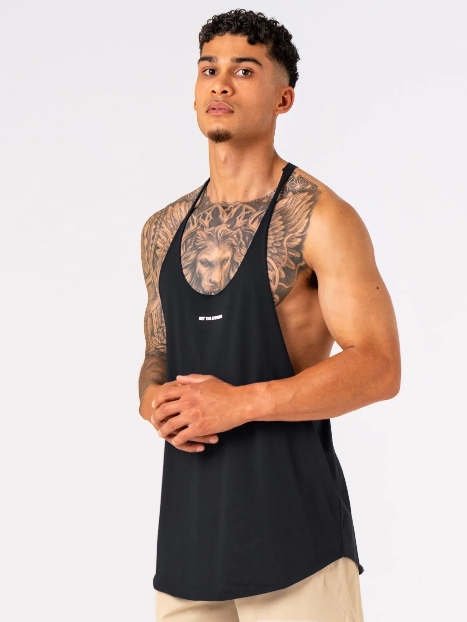 Emerge Arnie T-Back - Black minimalist trend