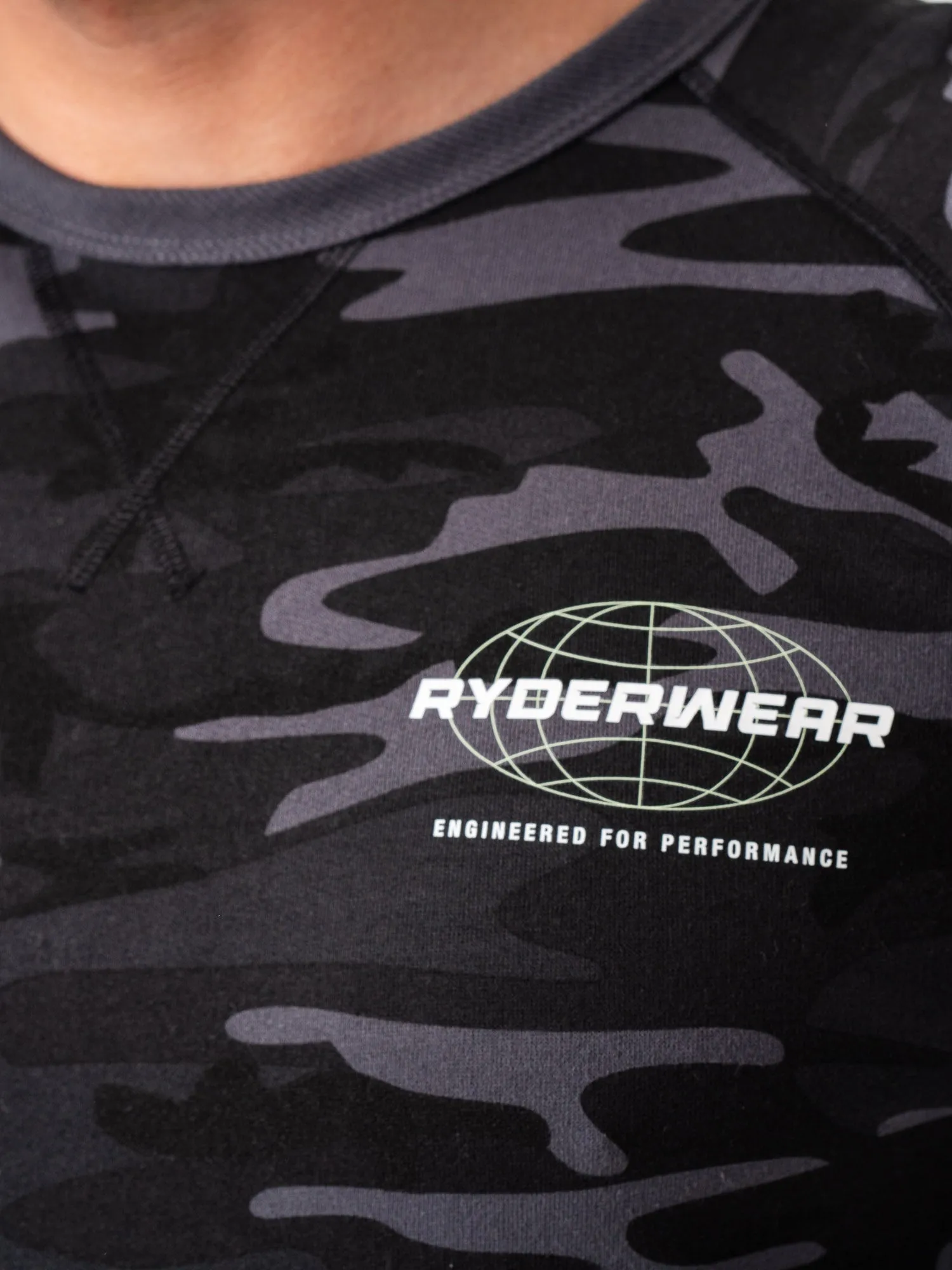 Energy Crew Neck - Black Camo family gift